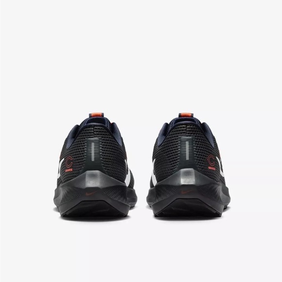Nike Air Zoom Pegasus 40 Running Shoe. Chicago Bears theme size - Picture 8 of 12